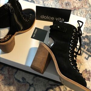 New Dolce Vita Loren Black Suede Lace-Up Boots size 6.5